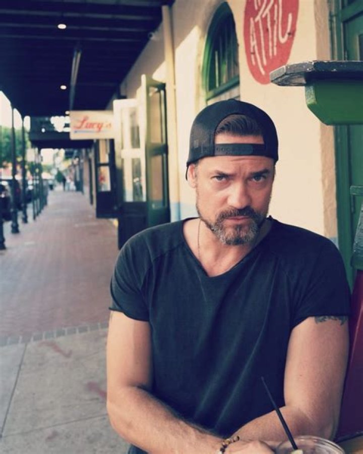 All About Shane West | Net Worth, Relationship, Career