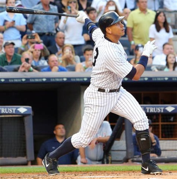 Are Julio Rodriguez &amp; Alex Rodriguez Related? Baseball Player’s Family Revealed
