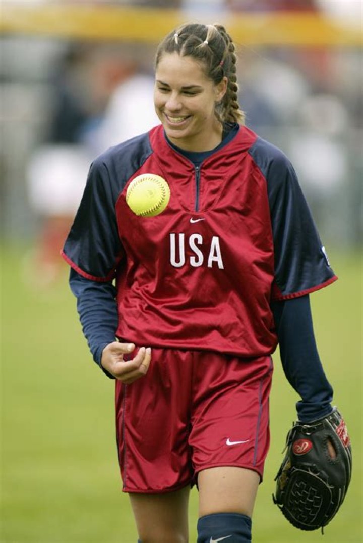 Caro Mendoza Height, Weight, Net Worth, Age, Birthday, Wikipedia, Who, Nationality, Biography