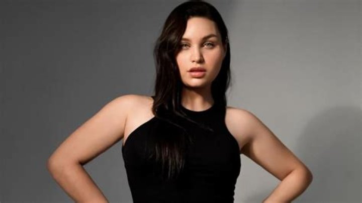 Estefania Villarreal Height, Weight, Net Worth, Age, Birthday, Wikipedia, Who, Nationality, Biography