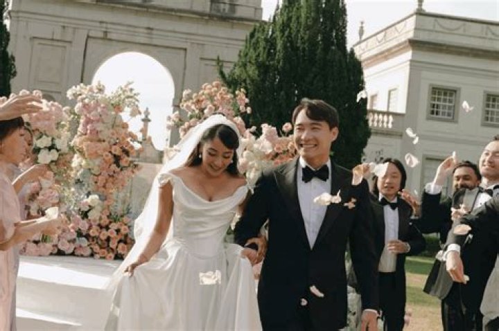 Is Nigel Ng Married to Wife? Or Dating a Girlfriend?