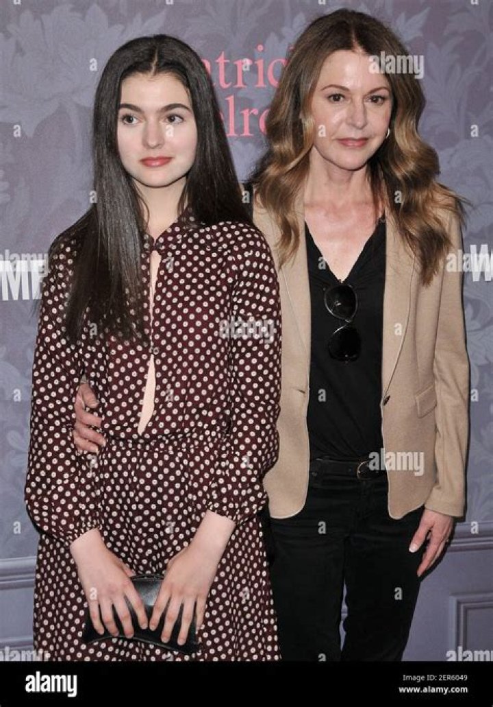 Isabella Kathryn Coben Height, Weight, Net Worth, Age, Birthday, Wikipedia, Who, Instagram, Biography