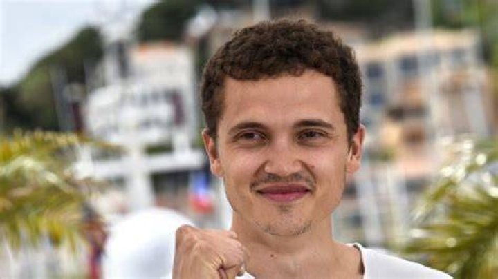 Karl Glusman Parents | Meet Steven Glusman and Elaine Mary Burke