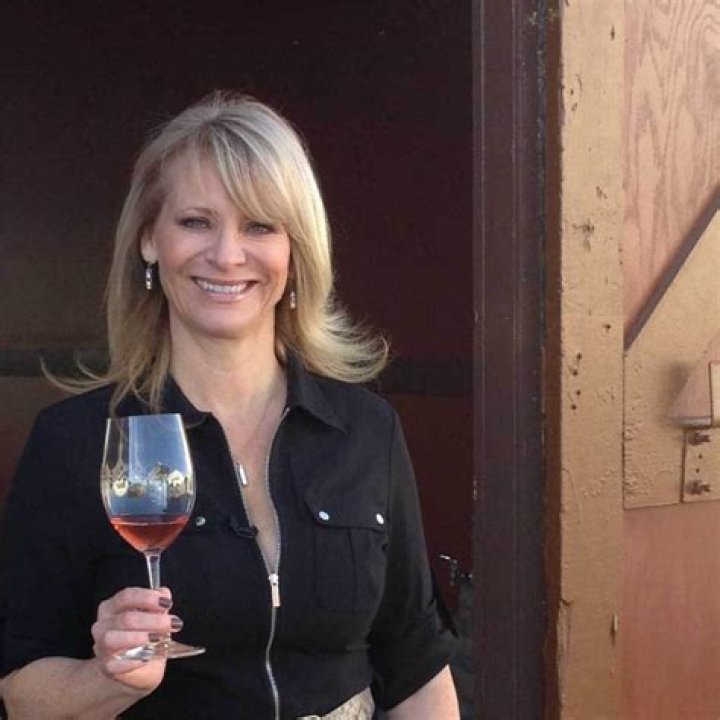 Leslie Sbrocco Age, Birthday, Wikipedia, Who, Nationality, Biography