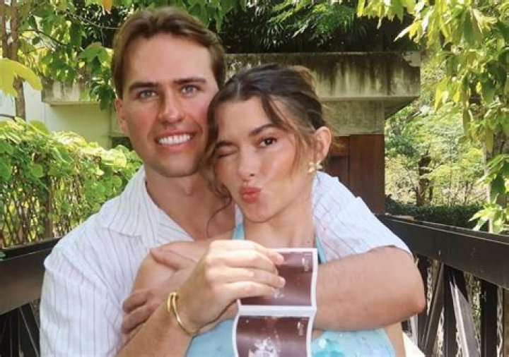 Madeleine White Boyfriend: Is The Model Dating Andrew Fedyk? Family And Net Worth