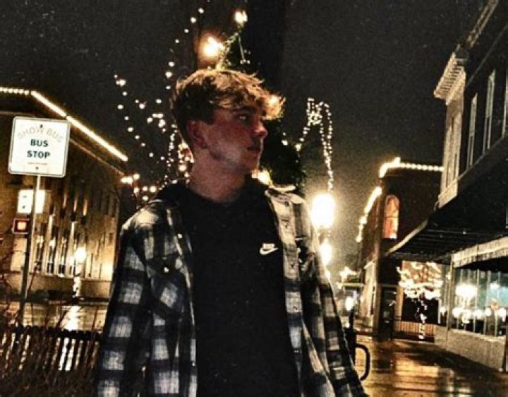 Nate Crosiar Height, Weight, Net Worth, Age, Birthday, Wikipedia, Who, Nationality, Biography