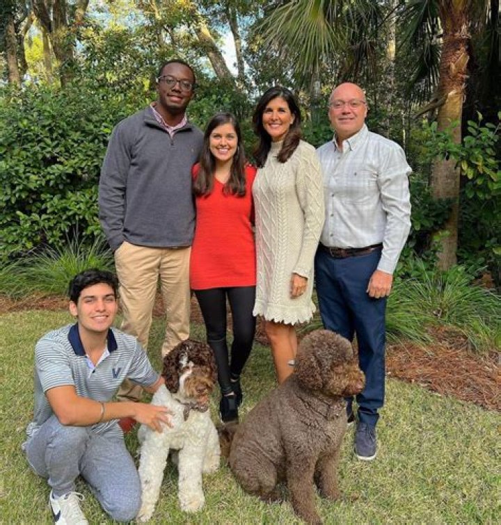 What Ethnicity Is Christan Willis? Under Pressure? Husband’s Earnings