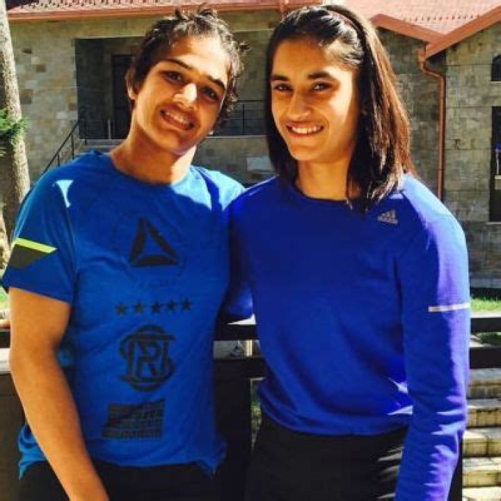 Who Are Rajpal Phogat And Prem Lata Phogat? Meet Vinesh Phogat Parents
