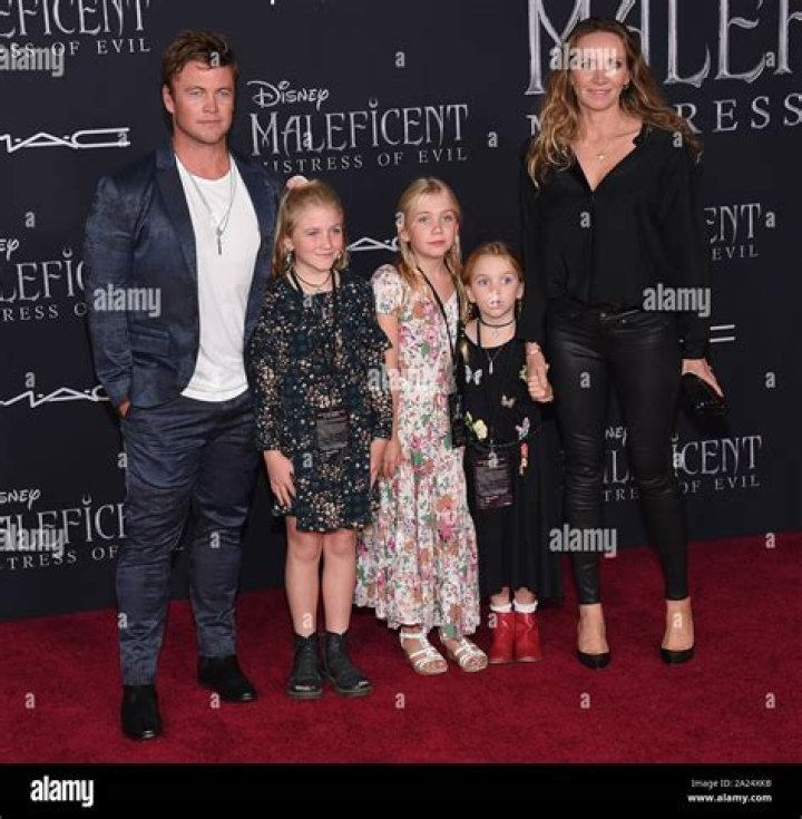 Who Is Blow Dart Hunter Tim Wells? His Age Family And Net Worth Details