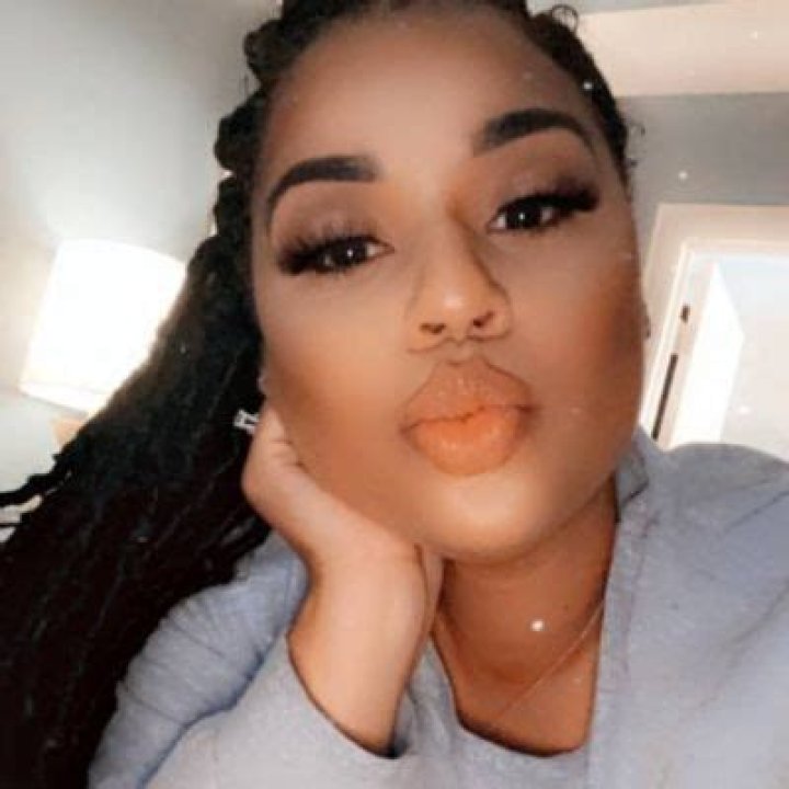 Who Is Jasmine Thomas? Meet Deshaun Thomas Wife And Son