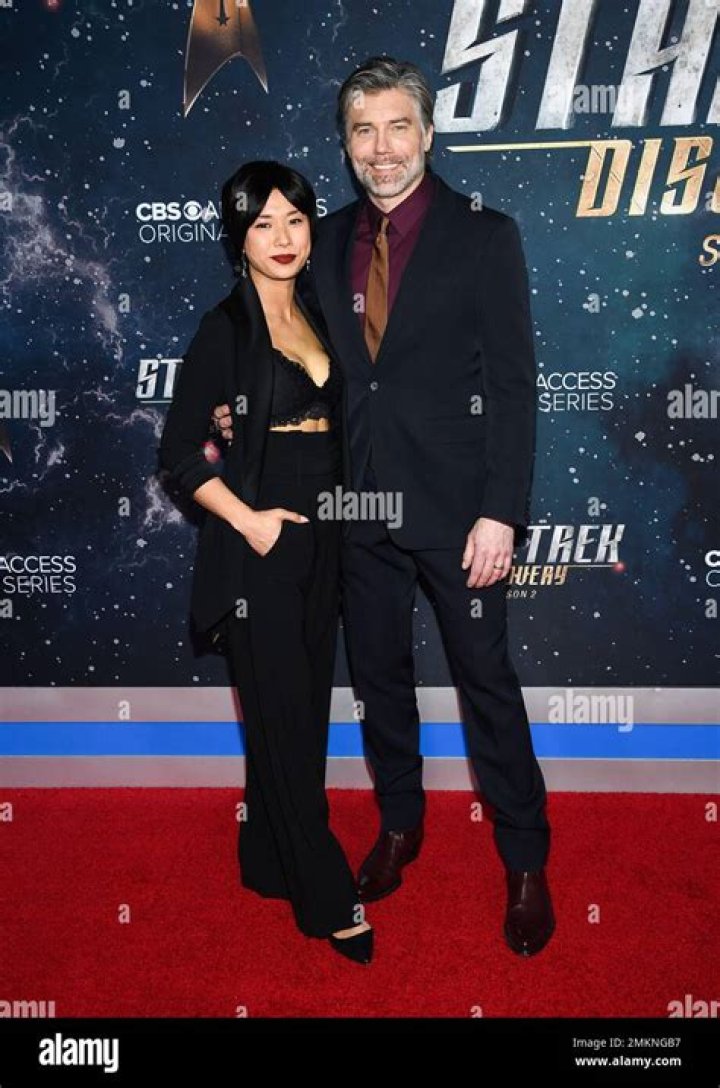 Why Fans Think Anson Mount Is Gay? Wife Darah Trang And Kids – Star Trek Actor Net Worth Revealed